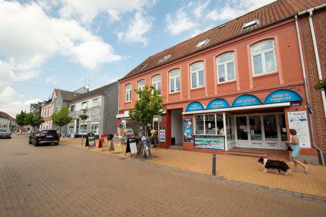 Det Gamle Radhus Hotel Grasten Ngoại thất bức ảnh